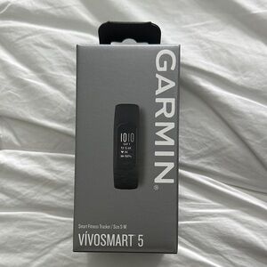 Garmin Vivosmart 5 Fitness Tracker in Black NIB